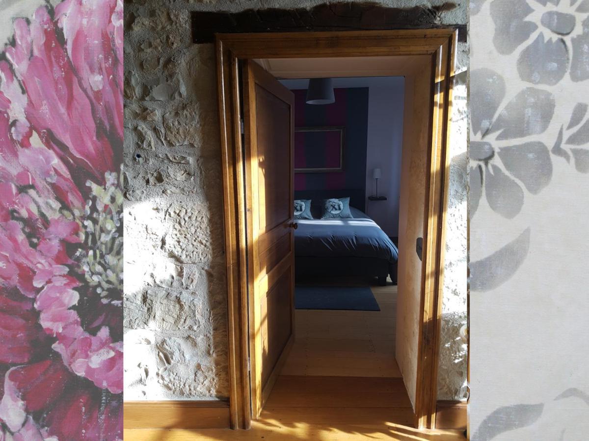 Chambres D'Hotes Du Tilleul Nanteuil-en-Vallee Bagian luar foto